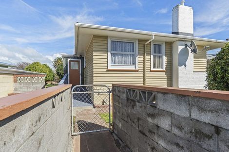 Photo of property in 19 Hume Street, Waitara, 4320