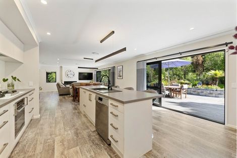 Photo of property in 68 Parawera Drive, Acacia Bay, Taupo, 3330