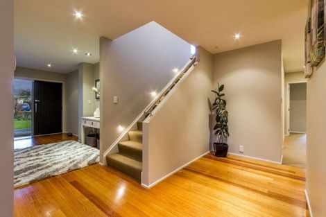 Photo of property in 14 English Oak Drive, Schnapper Rock, Auckland, 0632