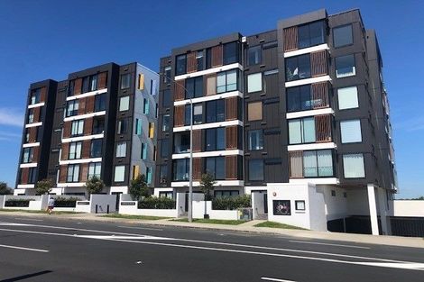 Photo of property in Frank Sargeson Apts, 503/80 Anzac Street, Takapuna, Auckland, 0622