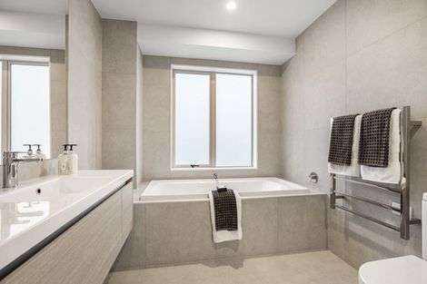 Photo of property in 24 Kuku Avenue, Red Beach, 0932