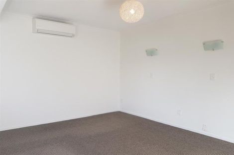 Photo of property in 1a Shortland Street, Lower Vogeltown, New Plymouth, 4310