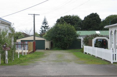 Photo of property in 22 Seddon Street, Levin, 5510