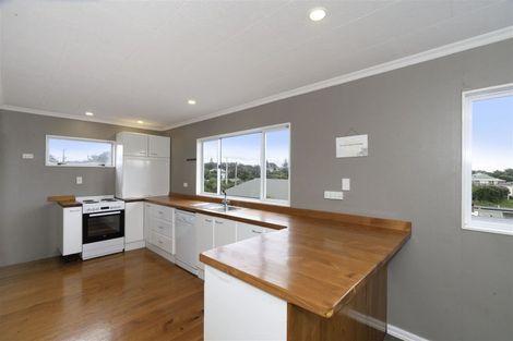 Photo of property in 129 Park Avenue, Waitarere Beach, Levin, 5510