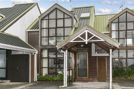 Photo of property in 7a Tamahine Street, Maupuia, Wellington, 6022