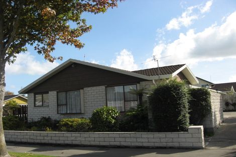 Photo of property in 2/21 Westmont Street, Ilam, Christchurch, 8041