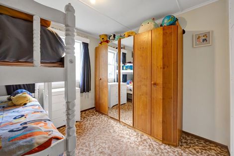 Photo of property in 4 Kerry Lane, Hawera, 4673