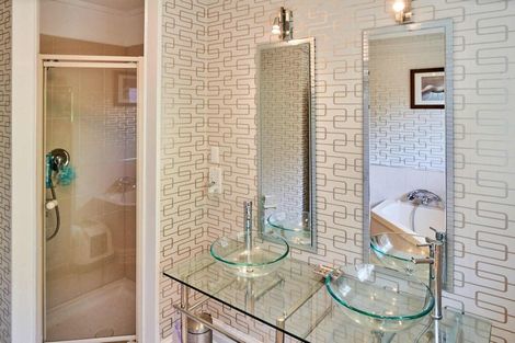 Photo of property in 55 Rona Street, Eastbourne, Lower Hutt, 5013