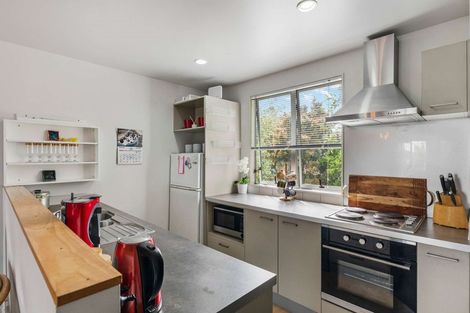 Photo of property in 48 Albionvale Road, Glen Eden, Auckland, 0602