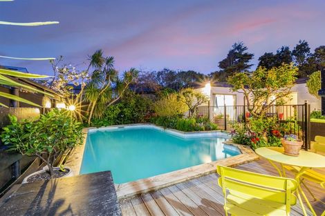 Photo of property in 19 Oak Avenue, Paremata, Porirua, 5024