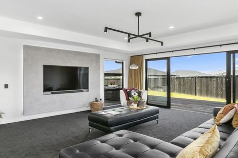 Photo of property in 17 Carrick Place, Mosgiel, 9024