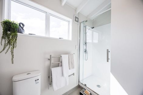 Photo of property in 4/73 Vintage Drive, Henderson, Auckland, 0612