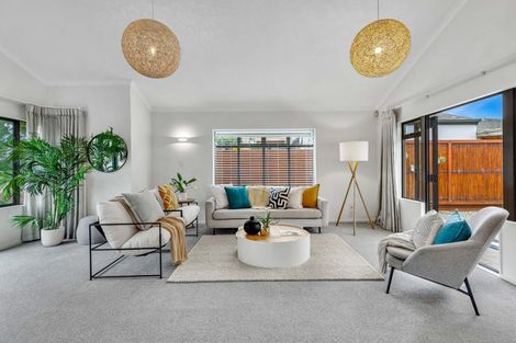 Photo of property in 11 Huntaway Lane, Te Atatu Peninsula, Auckland, 0610