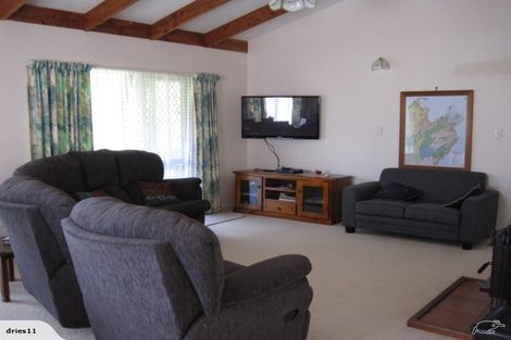 Photo of property in 17 Renata Road, Okiwi Bay, 7193