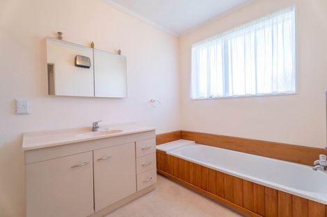 Photo of property in 48 Oriel Avenue, Tawa, Wellington, 5028