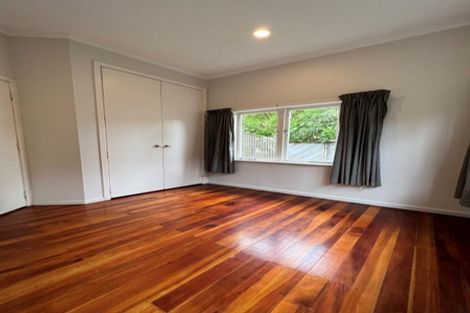 Photo of property in 2/160 East Coast Road, Forrest Hill, Auckland, 0620