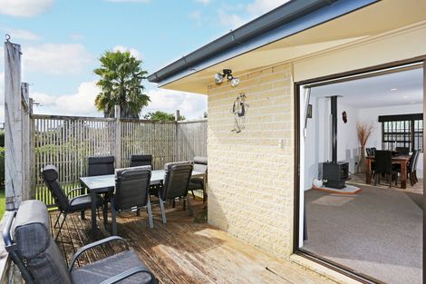 Photo of property in 16 Thorn Road, Tuakau, 2121