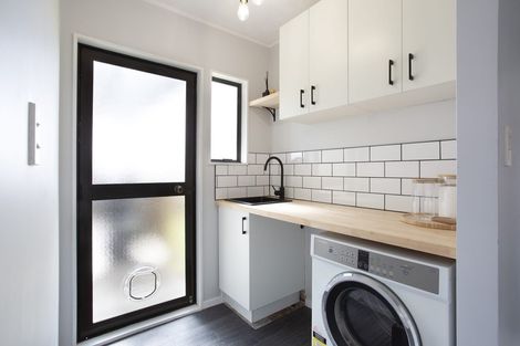 Photo of property in 2/204 Parkhurst Road, Parakai, 0830