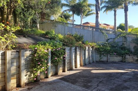 Photo of property in 14 Bonnard Place, West Harbour, Auckland, 0618