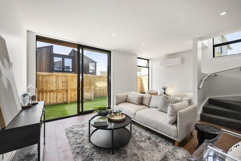 Photo of property in 96a Apu Crescent, Lyall Bay, Wellington, 6022