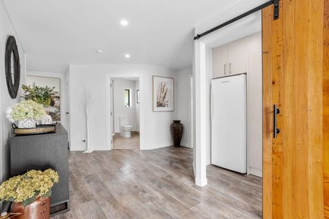 Photo of property in 136 Annett Road, Kumeu, 0891