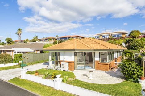 Photo of property in 2 Palm Court, Mount Maunganui, 3116