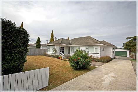 Photo of property in 115 Queen Street West, Levin, 5510