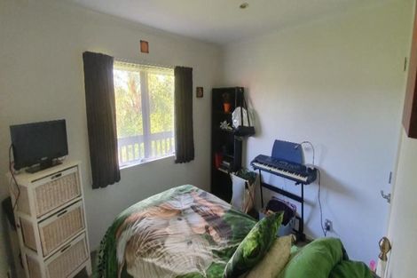 Photo of property in 2/9 Jay Court, Botany Downs, Auckland, 2010