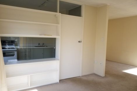 Photo of property in Churchill Flats, 213 The Terrace, Wellington Central, Wellington, 6011