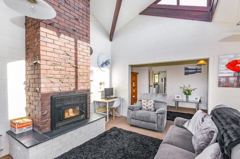 Photo of property in 1 Fleetwood Crescent, Flaxmere, Hastings, 4120