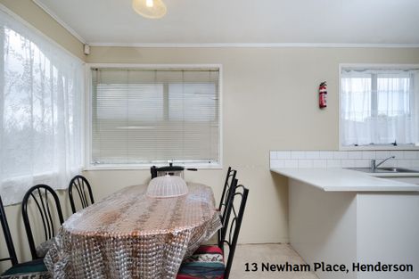 Photo of property in 13 Newham Place, Henderson, Auckland, 0612