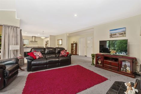 Photo of property in 74c Grand Vue Road, Kawaha Point, Rotorua, 3010