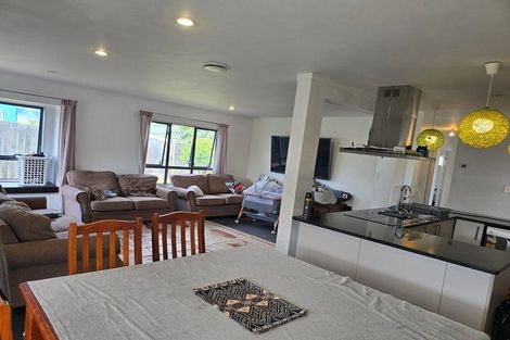 Photo of property in 4 Oratu Place, Manurewa, Auckland, 2102