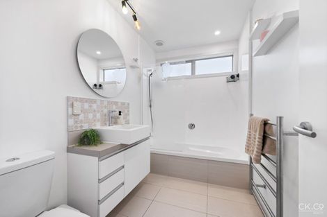 Photo of property in 22 Otonga Heights, Maungaraki, Lower Hutt, 5010