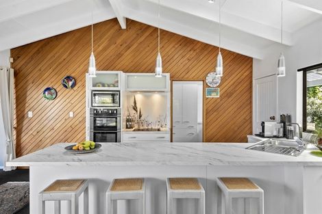 Photo of property in 12 Da Vinci Place, West Harbour, Auckland, 0618