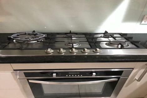 Photo of property in 100 Westerham Drive, Dannemora, Auckland, 2016