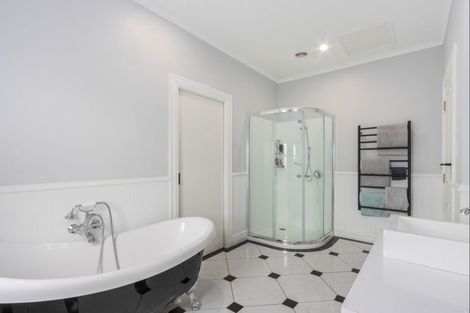 Photo of property in 11 Colenso Avenue, Hospital Hill, Napier, 4110