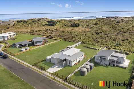 Photo of property in 42 Westside Road, Port Waikato, Tuakau, 2695