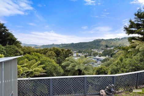 Photo of property in 99a Bird Grove, Stokes Valley, Lower Hutt, 5019