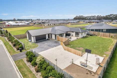 Photo of property in 8 Owen Drive, Darfield, 7510