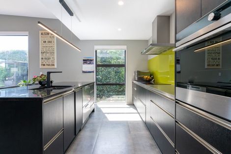 Photo of property in 6 Pukatea Close, Raumati Beach, Paraparaumu, 5032