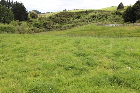 Photo of property in 135 Chamberlain Road, Bombay, 2675