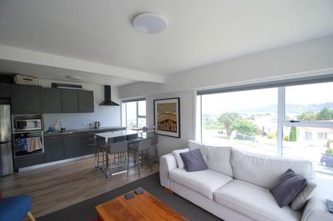 Photo of property in 11/32 Akaroa Drive, Maupuia, Wellington, 6022