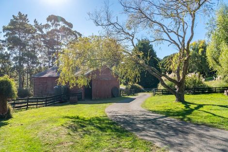 Photo of property in 92 Paekakariki Hill Road, Pauatahanui, Porirua, 5381