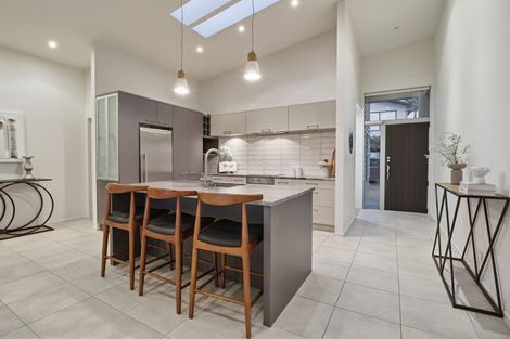 Photo of property in 48 Aurea Avenue, Pakuranga, Auckland, 2010