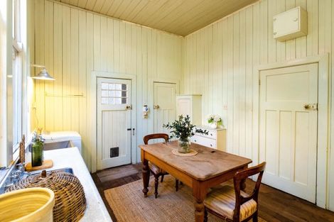 Photo of property in 33a Seapoint Road, Bluff Hill, Napier, 4110