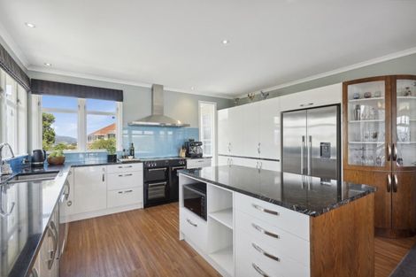 Photo of property in 43 Kaikoura Street, Maupuia, Wellington, 6022