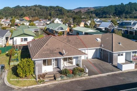 Photo of property in 4/4 Campbell Close, Whangamata, 3620