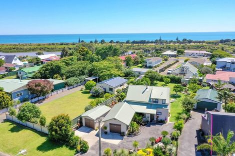 Photo of property in 24 Nesbitt Street, Matata, Whakatane, 3194
