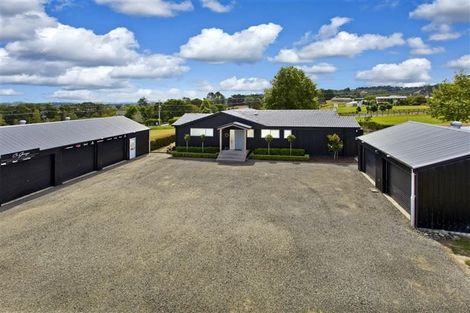 Photo of property in 98 Koraha Road, Kumeu, 0892